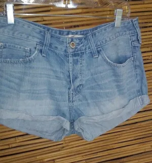 HOLLISTER 9 29 Light Wash Denim Button Fly Jeans Shorts thumbnail 1