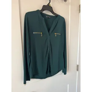 ❤️INC Green Top❤️ thumbnail 2