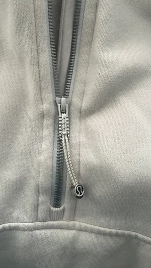 Lululemon Scuba thumbnail 3