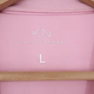 Klassy Network T-Shirt Women L Crew Neck Pink Side Slit Athleisure Excellent thumbnail 2