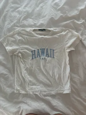Brandy Melville T-shirt thumbnail 3