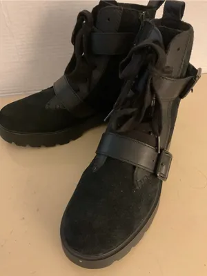 UGG Women's Black leather suede platform combat waterproof boots US 9 thumbnail 6