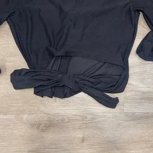 Windsor Top Long Sleeve Black Crop v-neck Size small thumbnail 5