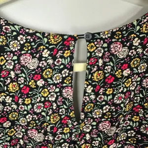 Ann Taylor Loft Ditsy Dark Floral Black Long Balloon Sleeve Romper Size Medium thumbnail 7