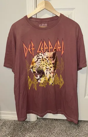 Def Leppard Tee thumbnail 1