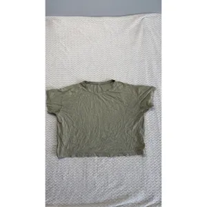 Lululemon Cates Tee Heathered Olive Green Cropped Boxy T-Shirt Womens Size 6 thumbnail 2