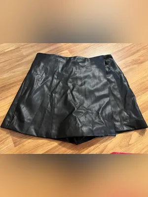 Jason Wu Black Faux Leather Skort with White Shirt Styling thumbnail 2
