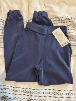 Lululemon Softstreme Relaxed High-Rise Joggers thumbnail 3