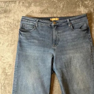 Kut From The Kloth Kelsey‎ Fab Ab Ankle Flare High Rise Jeans Size 16 thumbnail 2