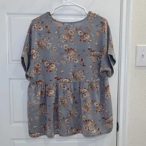 entro Blue Floral Babydoll Blouse Size Small Boho Peplum Top thumbnail 3