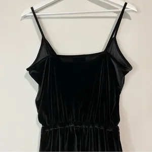Topshop Women’s Sleeveless Faux Wrap Velvet Jumpsuit Black Size 6 EUC thumbnail 9