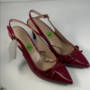Bandolino Red Patent Slingback Heels thumbnail 1