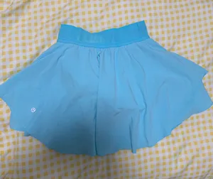 Lululemon  thumbnail 1