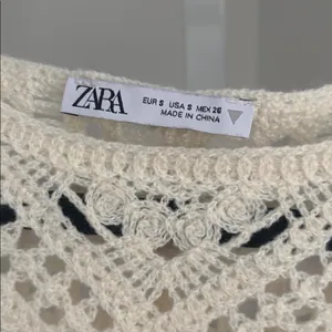 Zara Top Cropped Crochet Sweater Cream Off White Long Sleeve Women’s Size Small thumbnail 4