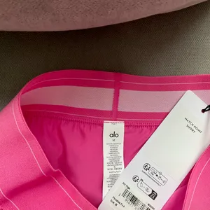 Alo Yoga Match Point Short Paradise Pink M thumbnail 3