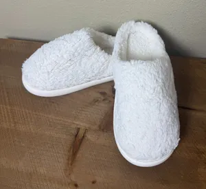 Nordic Peace Slippers Super Soft Size 40-41 Men's 7.5 Women's 9.5-10 NEW thumbnail 1