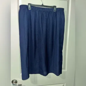 🔴EUC Elegant Navy Blue Women's Skirt thumbnail 2