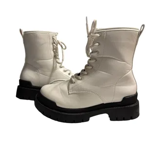 Charlotte Russe Ankle Boots thumbnail 1