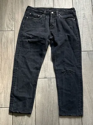 Levi's Women's Black Straight Jeans thumbnail 1