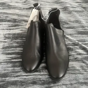 Black half ankle boots thumbnail 2