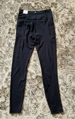 Victoria's Secret High-Waist Active Leggings 🖤 thumbnail 1