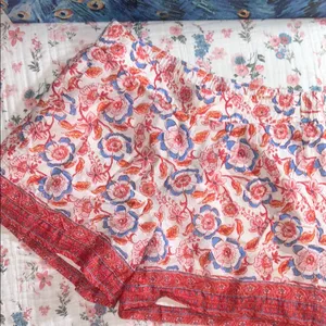 Vineyard Vines Size XS Floral Print Shorts thumbnail 1