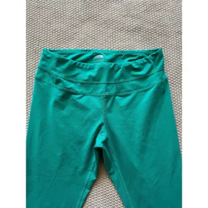 The North Face Flash Dry Women Active Wear Capri Leggings Green‎ Size Small thumbnail 2