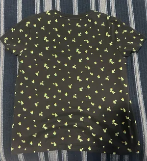 Levi’s Black Floral Print T-Shirt – Size S thumbnail 2