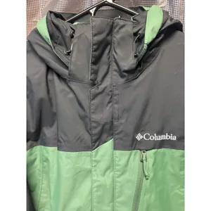 Men's Columbia Pouring Adventure ll Jacket SZ Small Green Black Hood Omni tech thumbnail 8