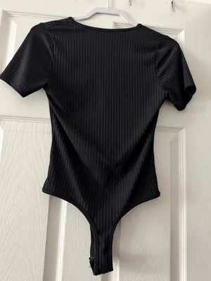 Nasty Gal Black Ribbed V Neck Short Sleeve Bodysuit Size 8 thumbnail 2