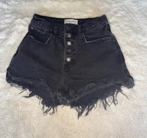 Abercrombie & Fitch Black High Rise Denim Shorts – Size 0 thumbnail 1