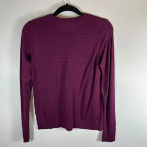 Lululemon Long Sleeve Athletica Perforated Top Purple Women's Size‎ Small thumbnail 4