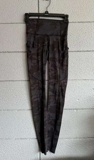 Women's Lululemon Fast Free 7/8 Tight II in Black and Grey Camo size 2 thumbnail 2