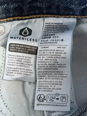 Levi’s Premium Baggy Dad Straight Leg Jeans thumbnail 9