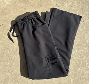 Black cargo XSP scrub hi rise pants thumbnail 1