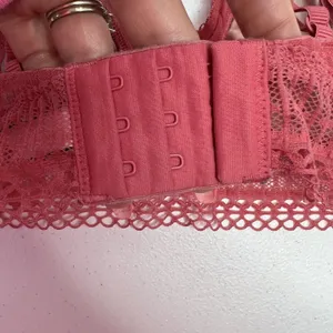 Victoria's Secret Bralette Sz L Bra Unlined Lace Detail Wireless Pink Adjustable thumbnail 8