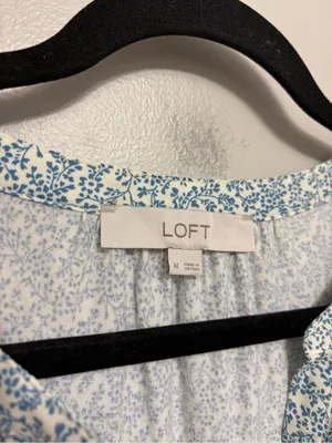 LOFT Mixed Media Floral Popover Blouse in Pale Blue Microfloral - Size M thumbnail 3
