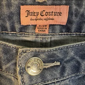 Juicy Couture Wide Leg‎ Jeans Womens 7/28 Blue Excellent Pink Rhinestone Logo thumbnail 4