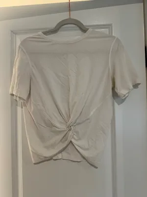 Lululemon Crescent Tee thumbnail 3