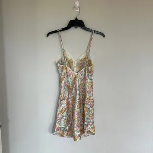 Victoria Secret Vintage Gold Label Floral Satin Mini Slip Dress Size Small thumbnail 4