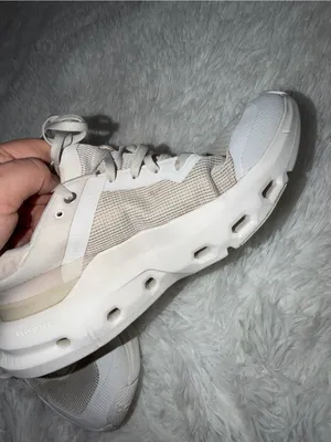 On Running CloudPulse Next Women's White Athletic Sneakers size 8.5 Tan thumbnail 4