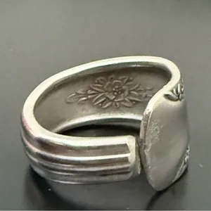 Vintage 1940 “Camilia” Sugar Spoon Ring Size 9 thumbnail 5