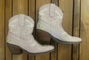 Pink Embroidered Short Dingo Boots thumbnail 1