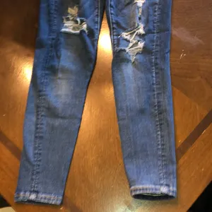 Size 0 Short American Eagle Stretchy Blue Distressed Skinny Jeans thumbnail 3