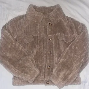beige tan fuzzy shacket jacket Size M thumbnail 2