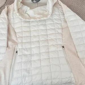 The North Face Women's Quilted Hybrid Pullover Jacket Medium Cream thumbnail 4