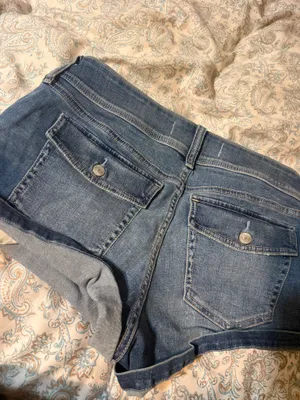 Hollister Low-Rise shortie shorts thumbnail 2