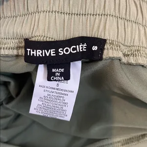 Thrive Societe Olive Green Women's Athletic Shorts size small. thumbnail 5