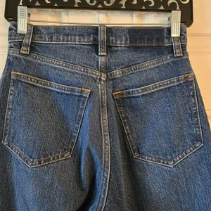 Abercrombie & Fitch 90’s Straight Ultra High Rise Size 25 / 0 R Distressed Jeans thumbnail 5
