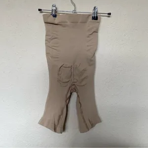 NWOT Skims Shapewear Seamless Sculpt High Waist above‎ the knee Short Size S thumbnail 3